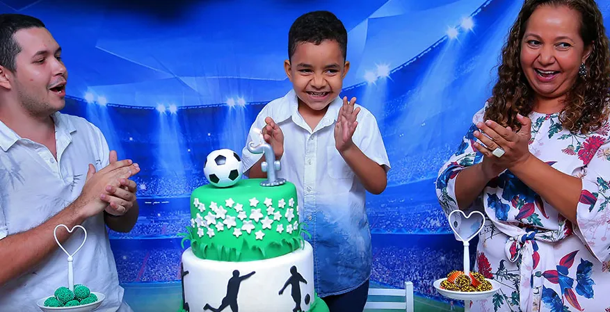 7 anos de Heitor Dias